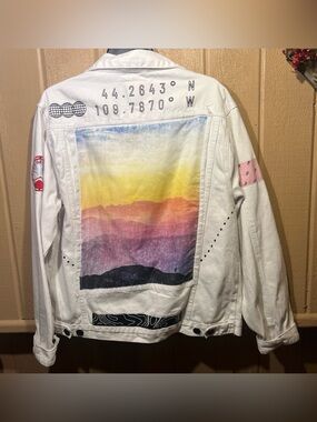 Rue 21✨White✨Patch Work Jean✨Denim✨Jacket✨Lets Get Lost✨Size Medium : LARGE